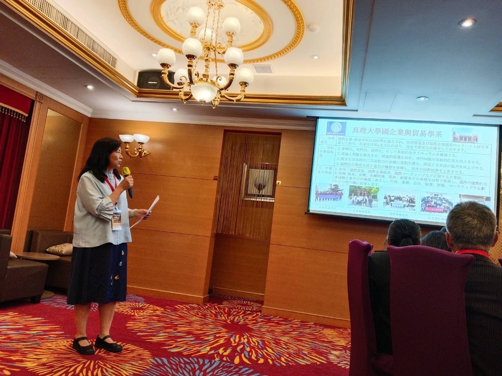 2024年10月15日系主任林冠汝老師受到「致良出版社」張深致經理的邀請圖片