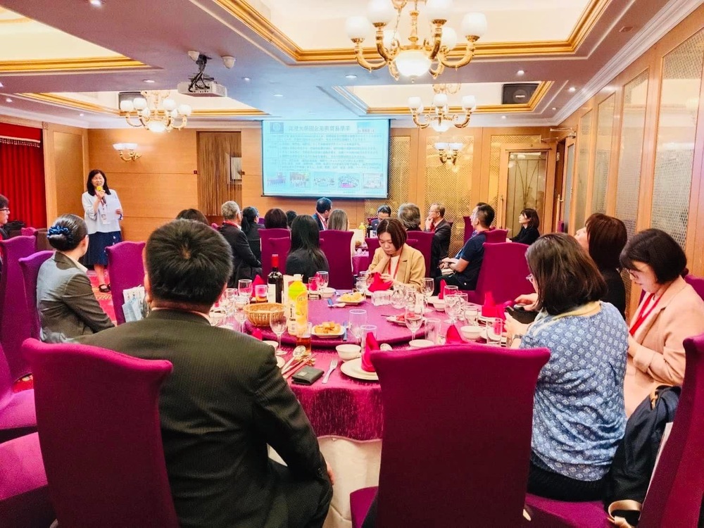 2024年10月15日系主任林冠汝老師受到「致良出版社」張深致經理的邀請圖片