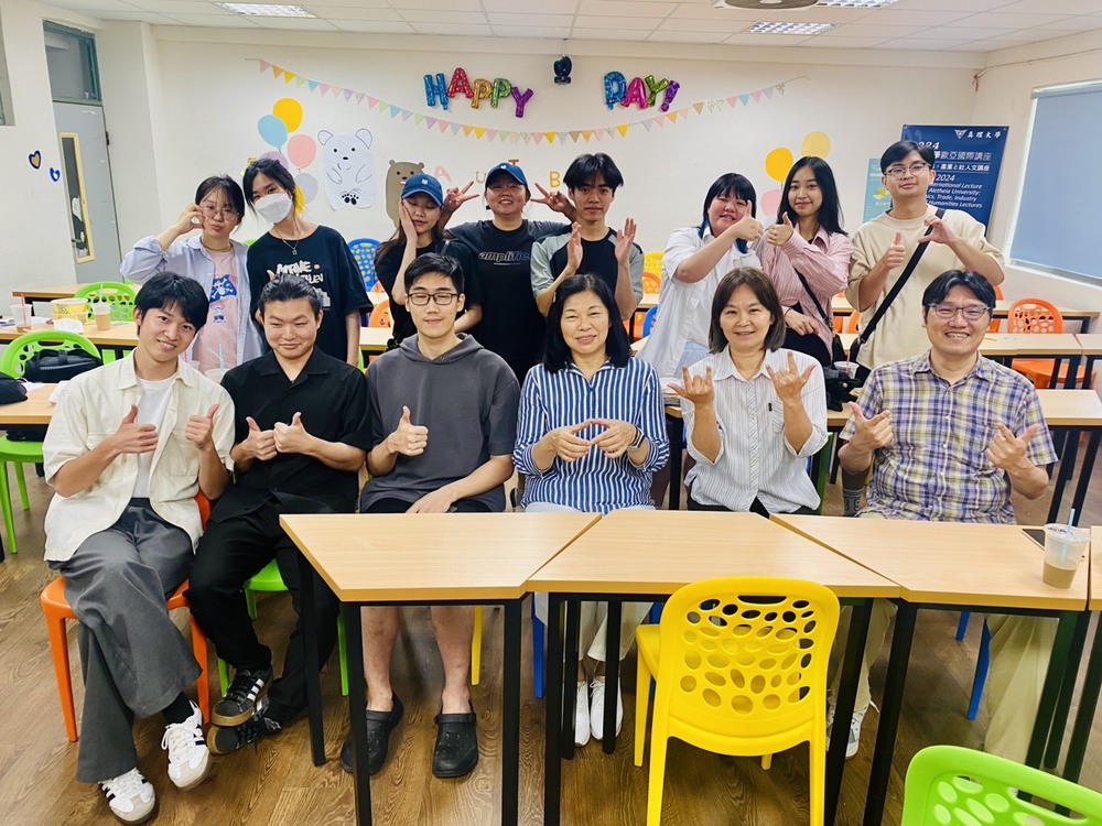 國貿系老師與境外生期末餐敘與交流圖片