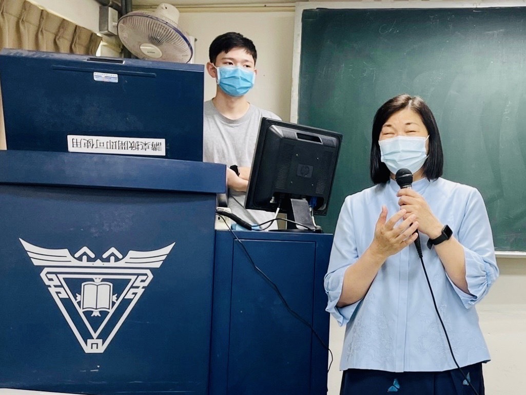 國企系日籍學生與本國學生的教育與文化之交流圖片