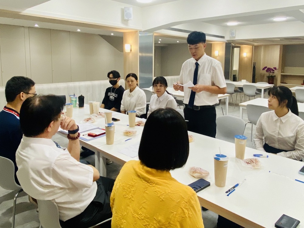 林冠汝老師參加淡水一信企業實習結業式圖片