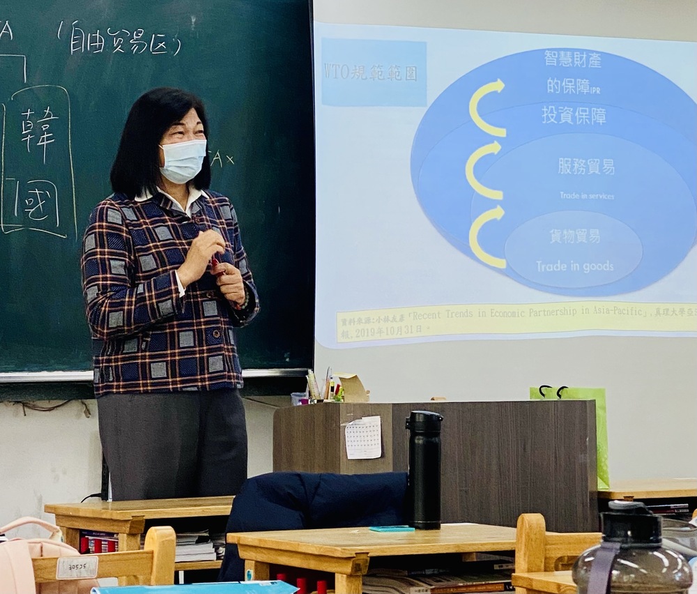 2022年12月26日本系林冠汝主任赴復興高中授課圖片