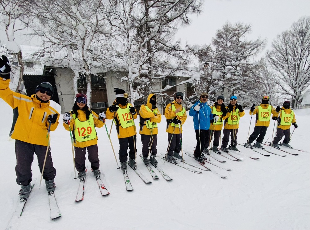 國貿易林冠汝老師師生參加日本名城大學滑雪研習營圖片