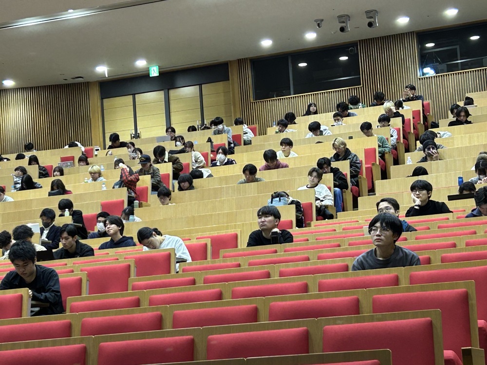 12月3日及4日林冠汝主任受母校名城大學經濟學部圖片