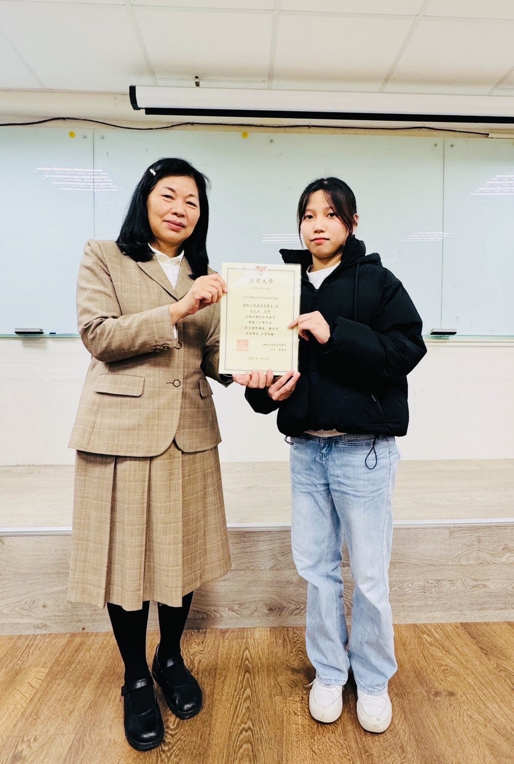 林冠汝老師第七年的歐亞國際講座今年有13位優秀同學獲獎圖片