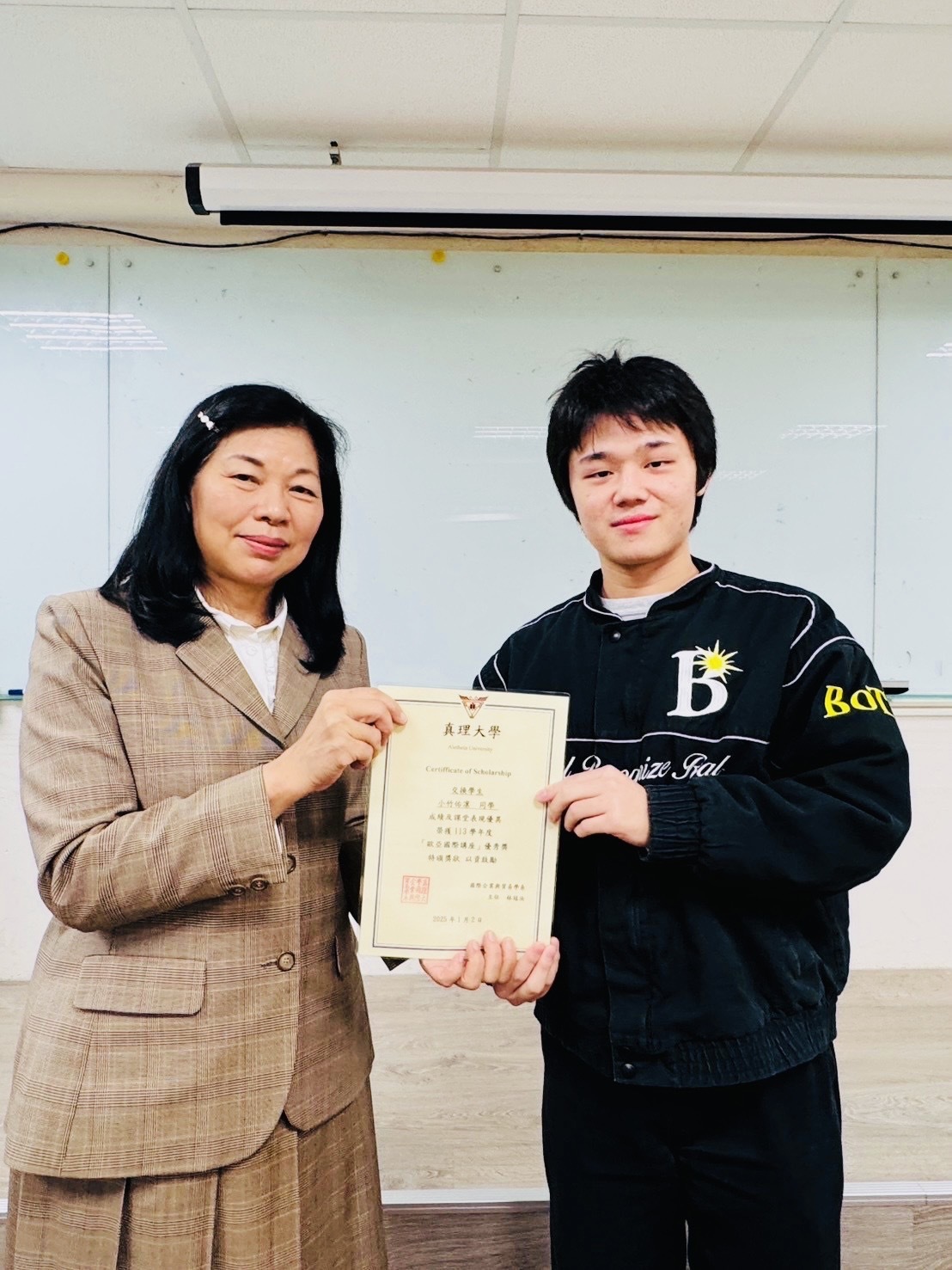 林冠汝老師第七年的歐亞國際講座今年有13位優秀同學獲獎圖片